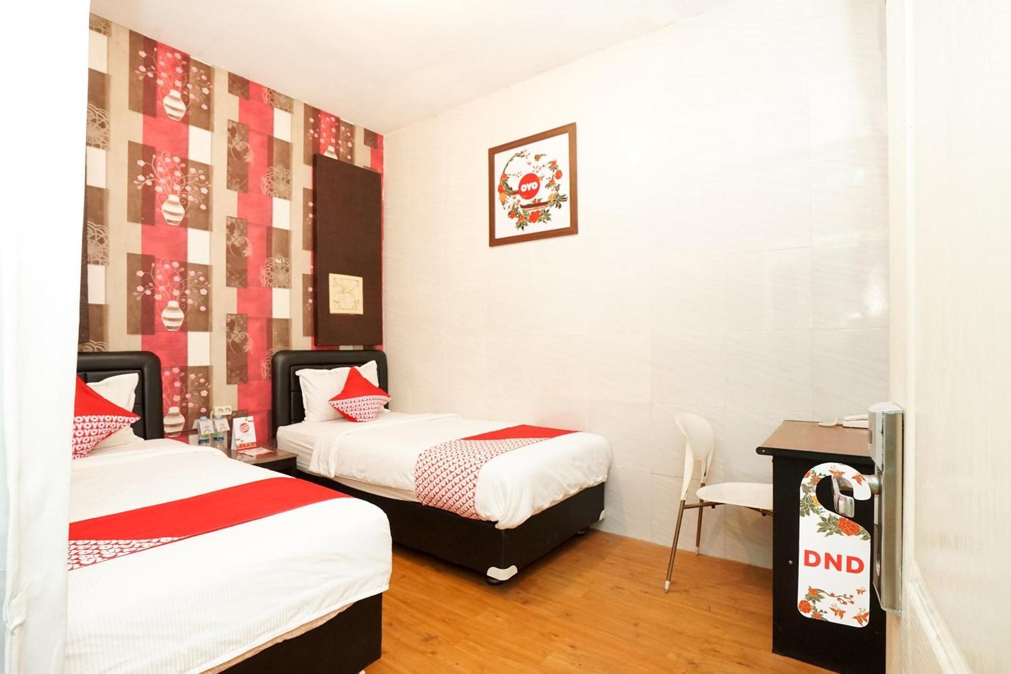 Oyo 425 Hotel 2*